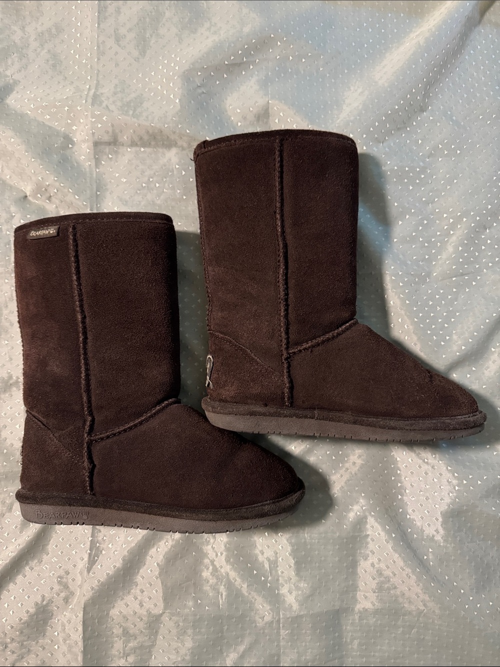 Bearpaw Boots Women’s Size 6 .  10 1/2” Tall Brown